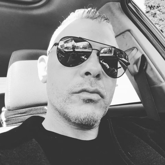 Meet your Posher, Vincent - Picture 1 of 1